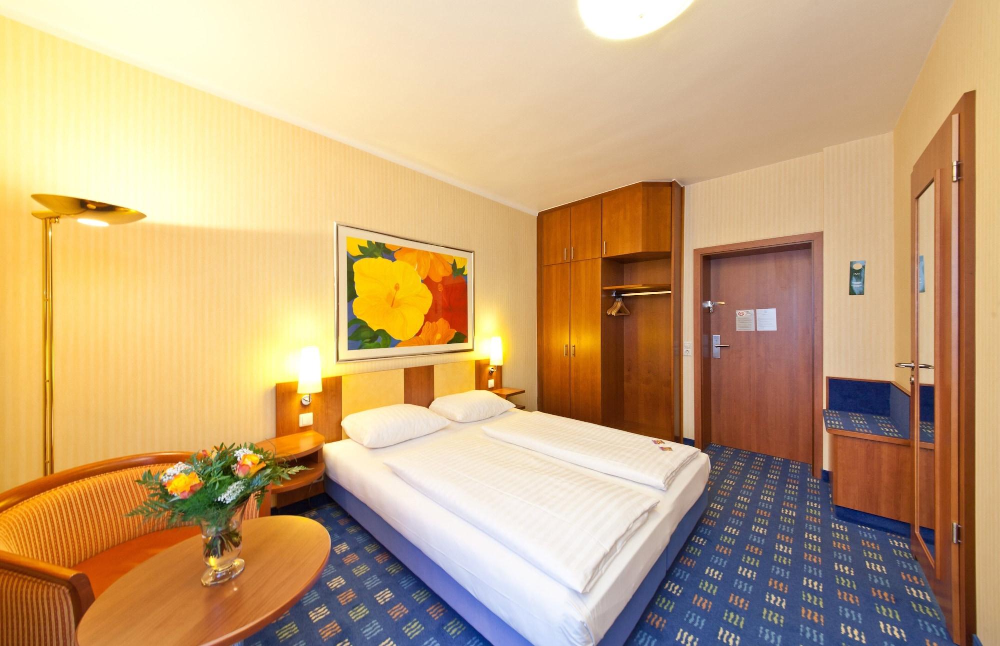 Novum Hotel Boulevard Stuttgart City Bagian luar foto