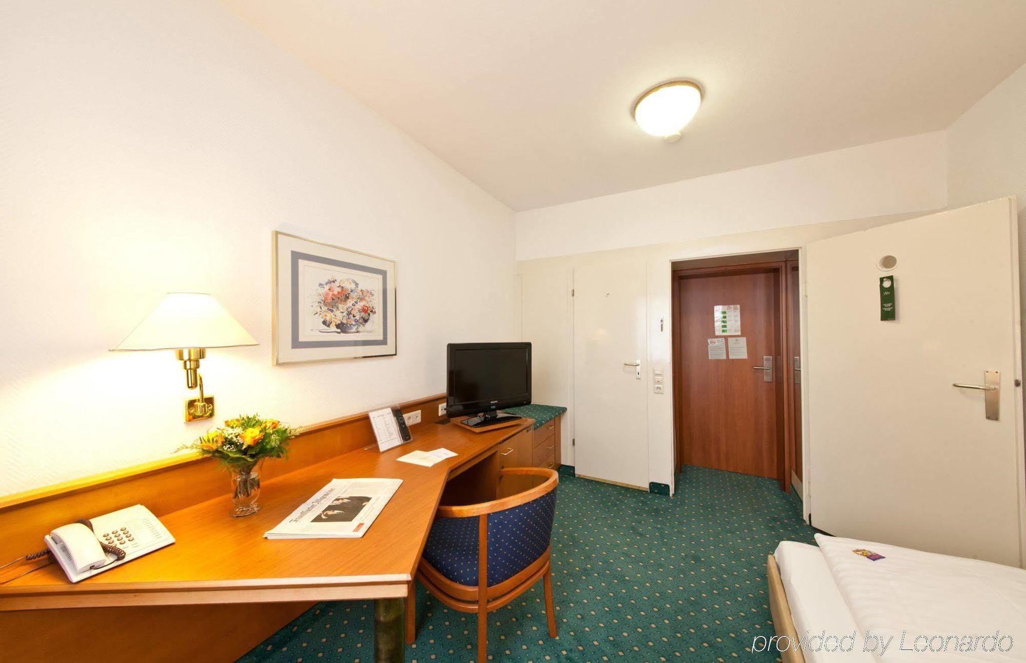 Hotel Boulevard Stuttgart Bagian luar foto