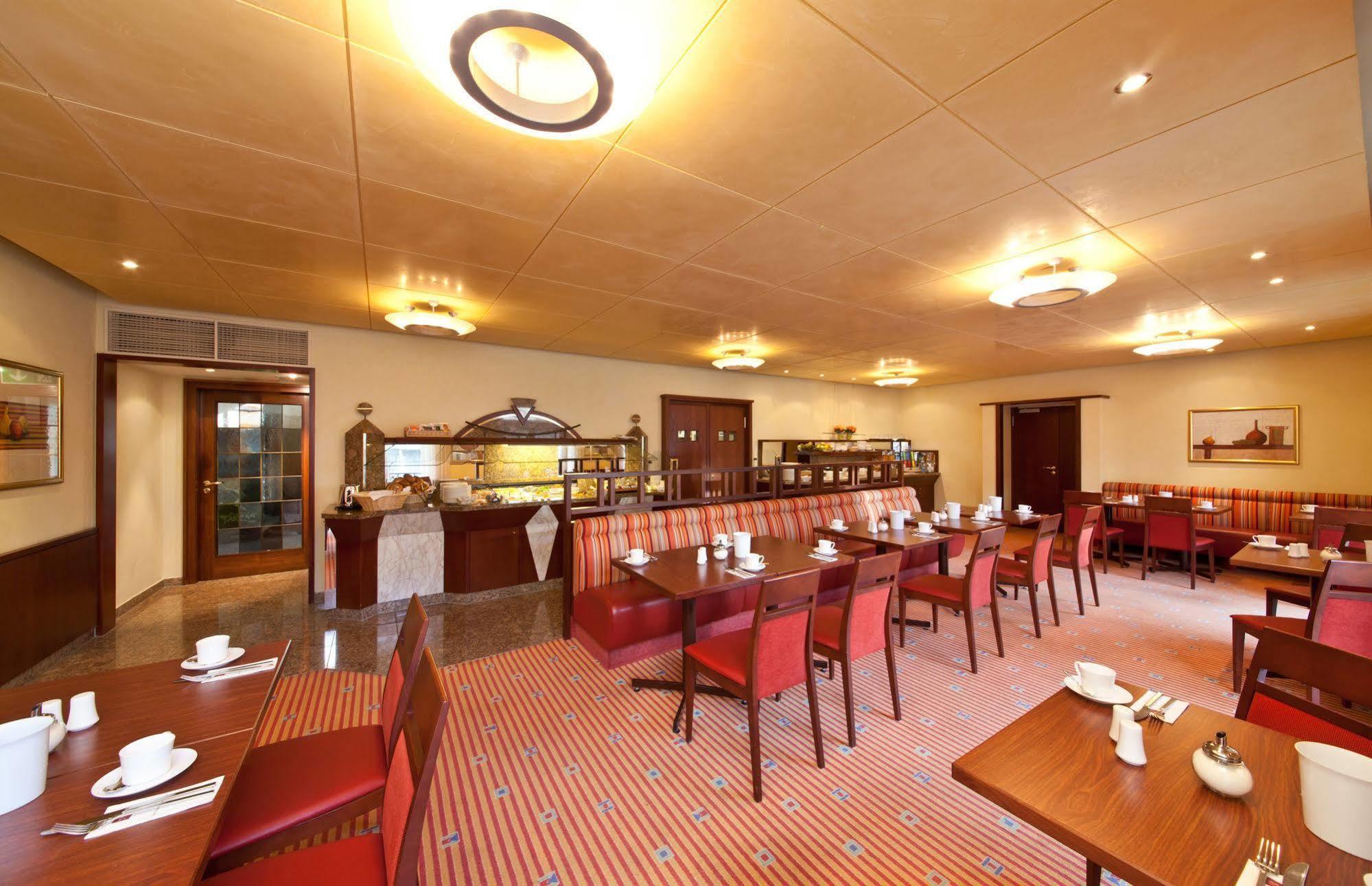Hotel Boulevard Stuttgart Bagian luar foto